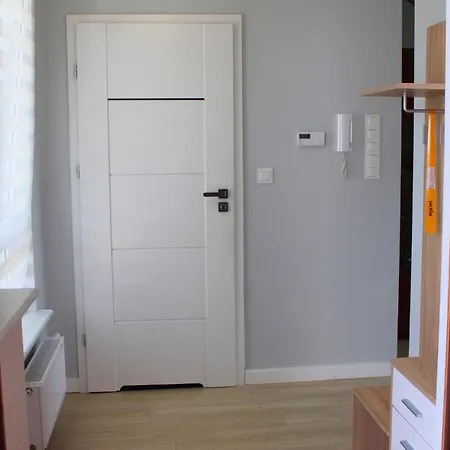 Luxury House With Garden Near Chopin Airport Apartment